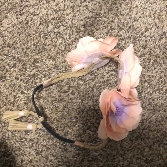 Flower headband - Picture 3 of 3